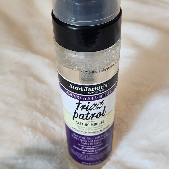 Aunt Jackie's Frizz Patrol Anti-Poof Twist & Curl Setting Mousse - Picture 3 of 4